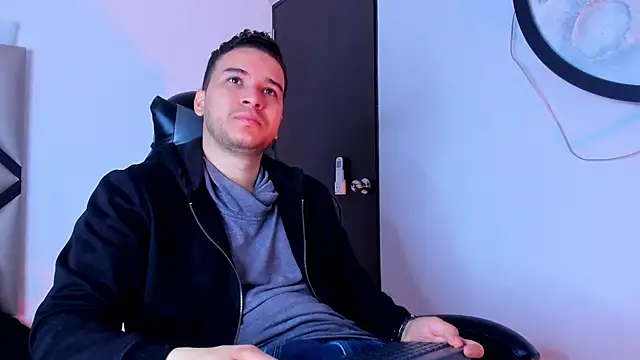 mike 257 online show from November 2025 11:44:02 AM