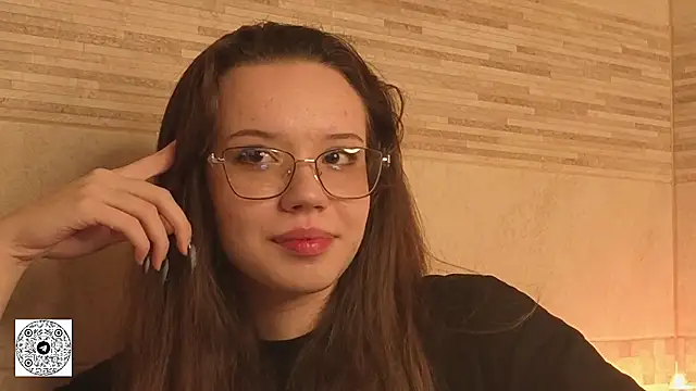 Snapshot of FabiolaCowing chatting on October 2025 06:09:01 PM FabiolaCowing online show from October 2025 06:09:01 PM