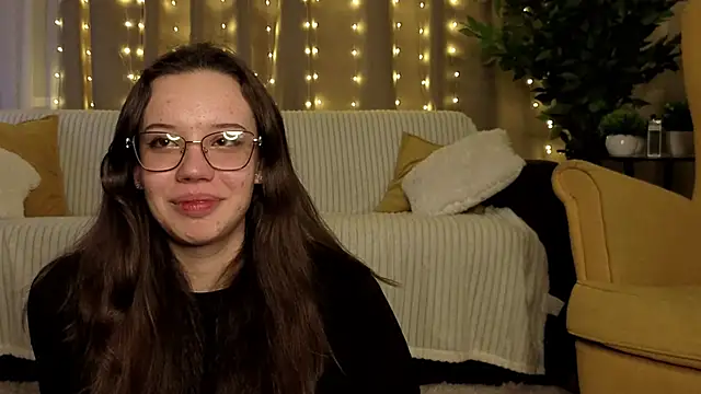 Snapshot of FabiolaCowing chatting on November 2025 06:29:02 PM FabiolaCowing online show from November 2025 06:29:02 PM