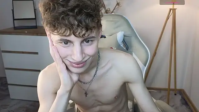 Snapshot of crisp1n chatting on February 2026 09:47:01 AM crisp1n online show from February 2026 09:47:01 AM