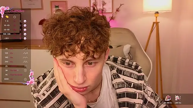 Snapshot of crisp1n chatting on February 2026 07:05:01 AM crisp1n online show from February 2026 07:05:01 AM