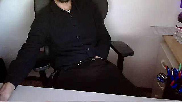 Snapshot of topg84 chatting on May 2026 05:19:01 PM topg84 online show from May 2026 05:19:01 PM