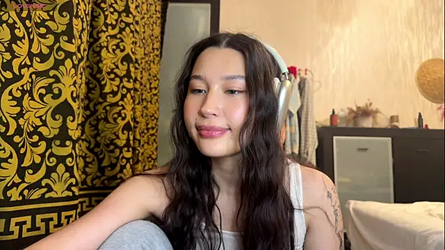 YourCoreanmiracle online show from November 2025 06:18:01 PM