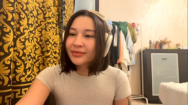 YourCoreanmiracle online show from December 2025 10:35:02 AM