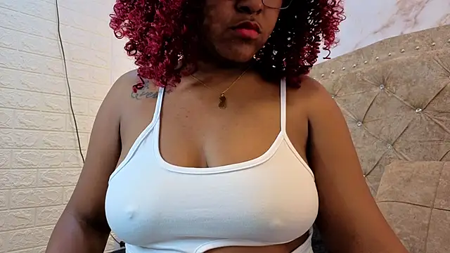 TianaLaRoux online show from November 2025 11:32:02 AM