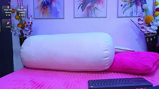 Snapshot of Scarlet_desiree chatting on November 2025 12:15:02 PM Scarlet desiree online show from November 2025 12:15:02 PM