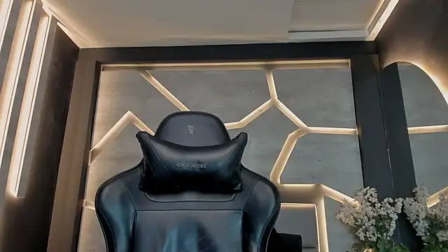 ArohomLester online show from November 2025 10:58:01 AM