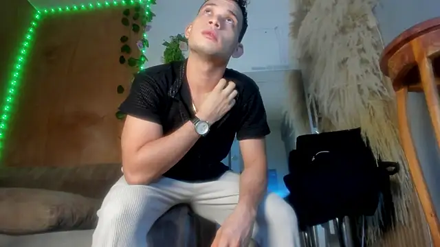 Snapshot of Jax_Thunder chatting on February 2026 01:41:02 PM Jax Thunder online show from February 2026 01:41:02 PM