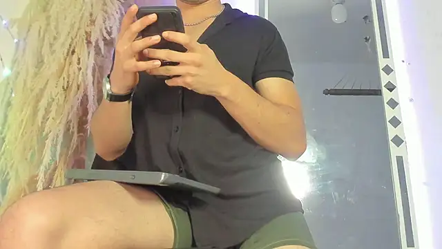 Snapshot of Jax_Thunder chatting on February 2026 01:40:01 PM Jax Thunder online show from February 2026 01:40:01 PM