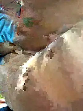 Snapshot of HinayLa chatting on November 2025 08:22:02 PM HinayLa online show from November 2025 08:22:02 PM