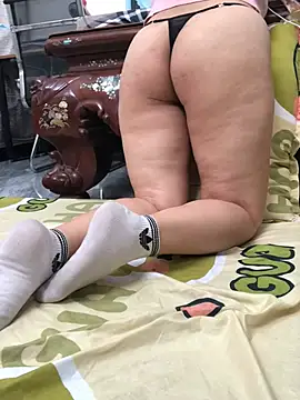 HinayLa online show from January 2026 08:08:01 AM