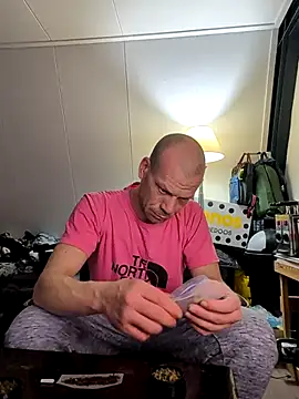 Kinky Play1 online show from January 2026 08:32:02 PM