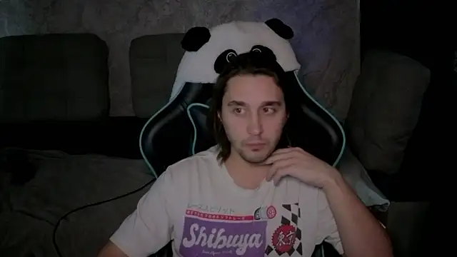 Snapshot of Pohyi_ chatting on March 2026 04:07:02 AM Pohyi online show from March 2026 04:07:02 AM