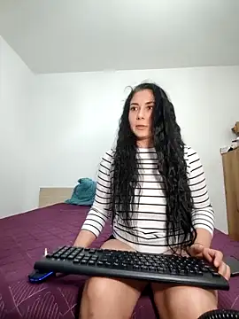 SaraDany online show from December 2025 06:39:01 PM