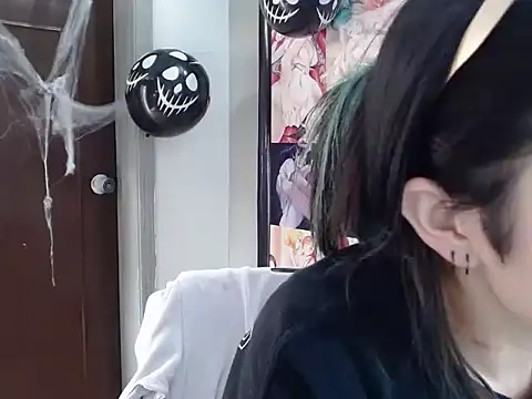 KittenMiss  online show from October 2025 07:37:02 PM