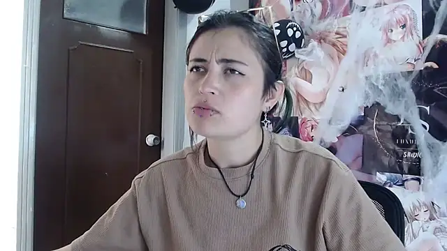 KittenMiss  online show from November 2025 08:32:01 PM