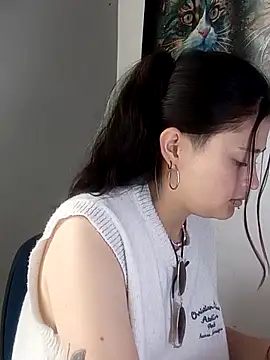 KittenMiss  online show from November 2025 07:35:01 PM