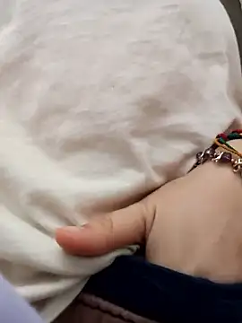 KittenMiss  online show from November 2025 07:52:02 PM