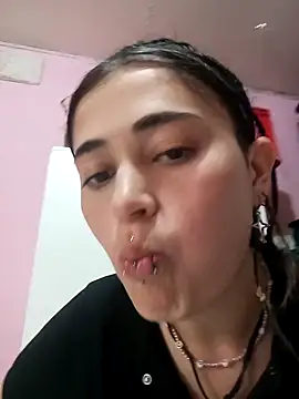 KittenMiss  online show from November 2025 06:52:01 PM