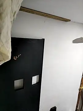 LyliaWood online show from November 2025 08:18:01 PM