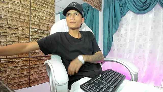 paul booy online show from October 2025 02:52:01 AM