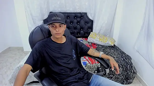 paul booy online show from October 2025 02:25:02 AM