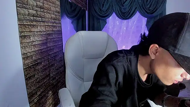 paul booy online show from November 2025 04:01:02 AM