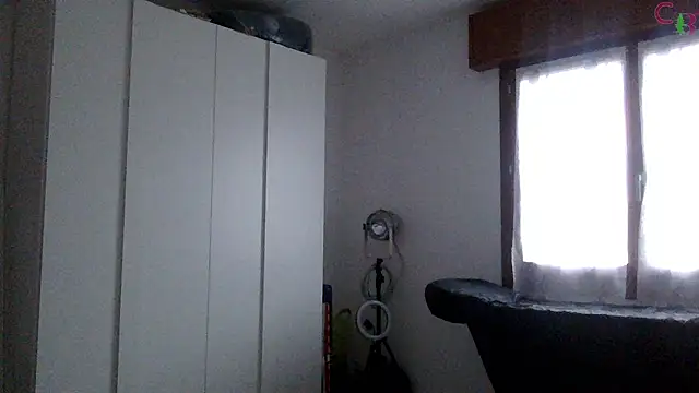 Cassy-Bloom online show from October 2025 02:18:02 PM