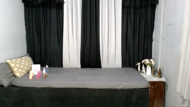 yourhottestzoey online show from October 2025 03:07:01 PM