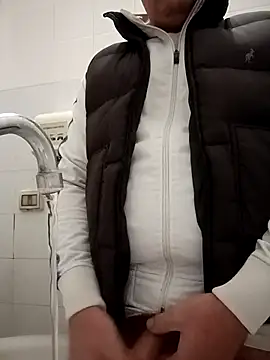 Romaeterna  online show from October 2025 05:42:01 PM