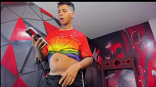 Raphael Latin online show from October 2025 04:04:02 AM