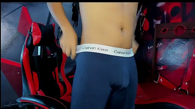 Raphael Latin online show from November 2025 04:00:01 AM