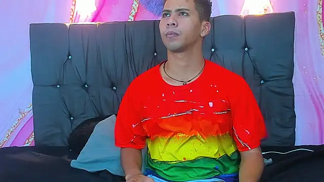 Raphael Latin online show from November 2025 04:00:01 AM