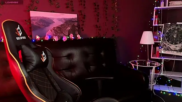 Mystery Mary online show from November 2025 10:56:02 AM