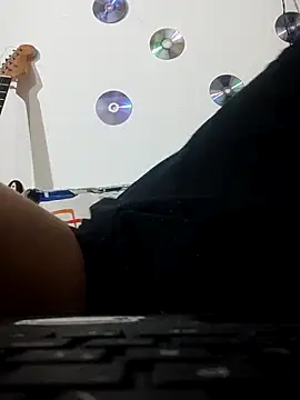 Carriata larry online show from February 2026 04:32:01 AM