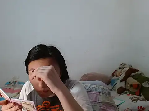 fresita streamer online show from November 2025 05:06:02 AM