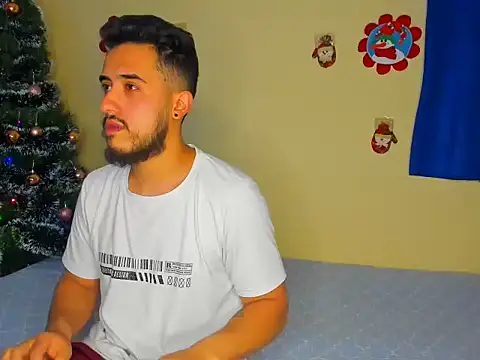 Snapshot of astredad2025 chatting on December 2025 10:28:02 PM astredad2025 online show from December 2025 10:28:02 PM