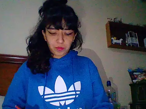 RedVelvet420 online show from October 2025 02:33:01 AM