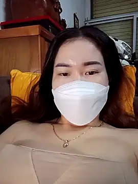 Family-Lovee online show from November 2025 08:09:02 PM