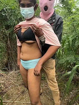 Snapshot of couplesexroom chatting on November 2025 05:07:01 AM couplesexroom online show from November 2025 05:07:01 AM