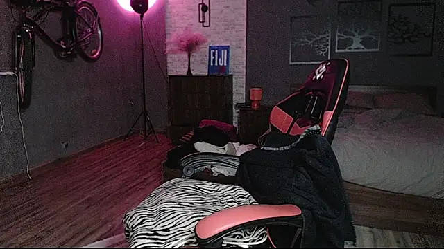 AuroraKeepFuck online show from November 2025 12:32:01 AM