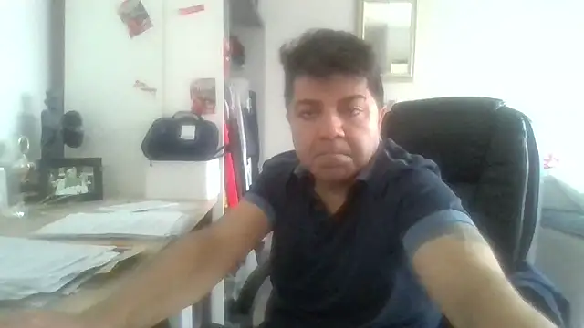 Snapshot of aufstieg95 chatting on October 2025 12:28:02 PM aufstieg95 online show from October 2025 12:28:02 PM