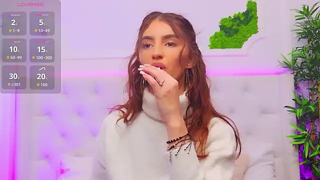 Snapshot of ElisaCharm chatting on February 2026 03:32:01 AM ElisaCharm online show from February 2026 03:32:01 AM