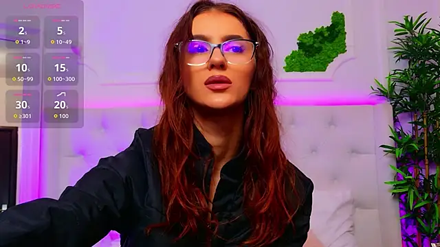 Snapshot of ElisaCharm chatting on February 2026 03:33:01 AM ElisaCharm online show from February 2026 03:33:01 AM