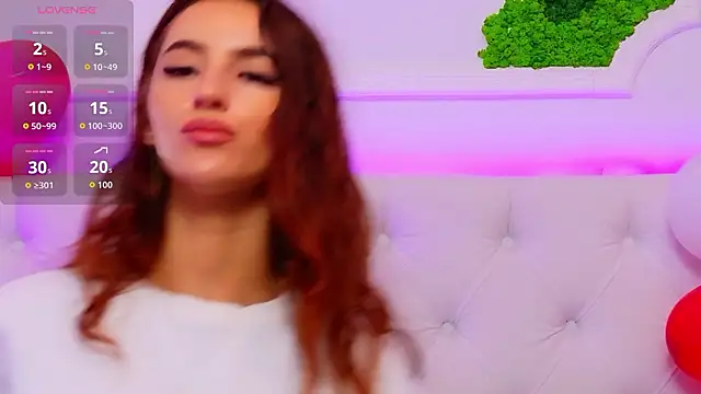 Snapshot of ElisaCharm chatting on February 2026 05:04:01 AM ElisaCharm online show from February 2026 05:04:01 AM