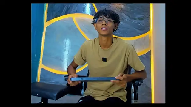 Sex Boy 33  online show from October 2025 04:53:01 AM