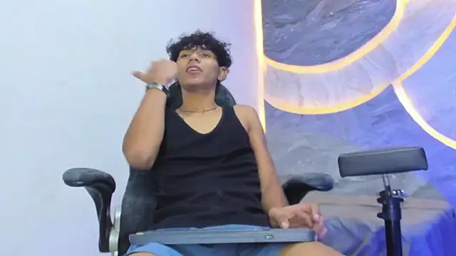 Sex Boy 33  online show from November 2025 06:11:02 AM