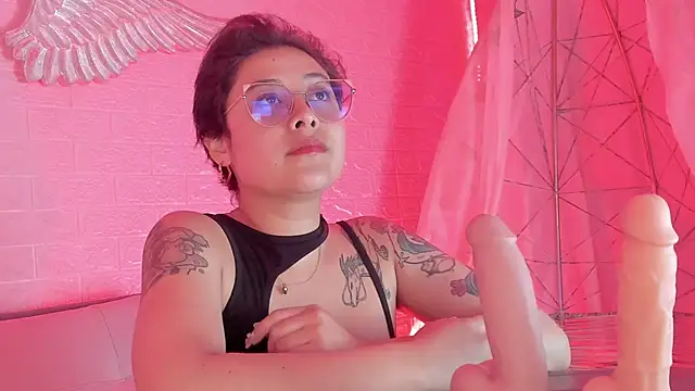 Juliexxxtasy online show from October 2025 07:47:02 PM