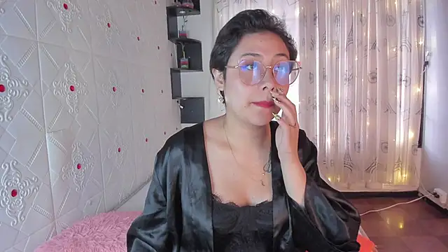 Juliexxxtasy online show from November 2025 11:44:01 AM