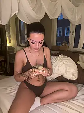 Gabbyys online show from April 2026 07:19:01 PM
